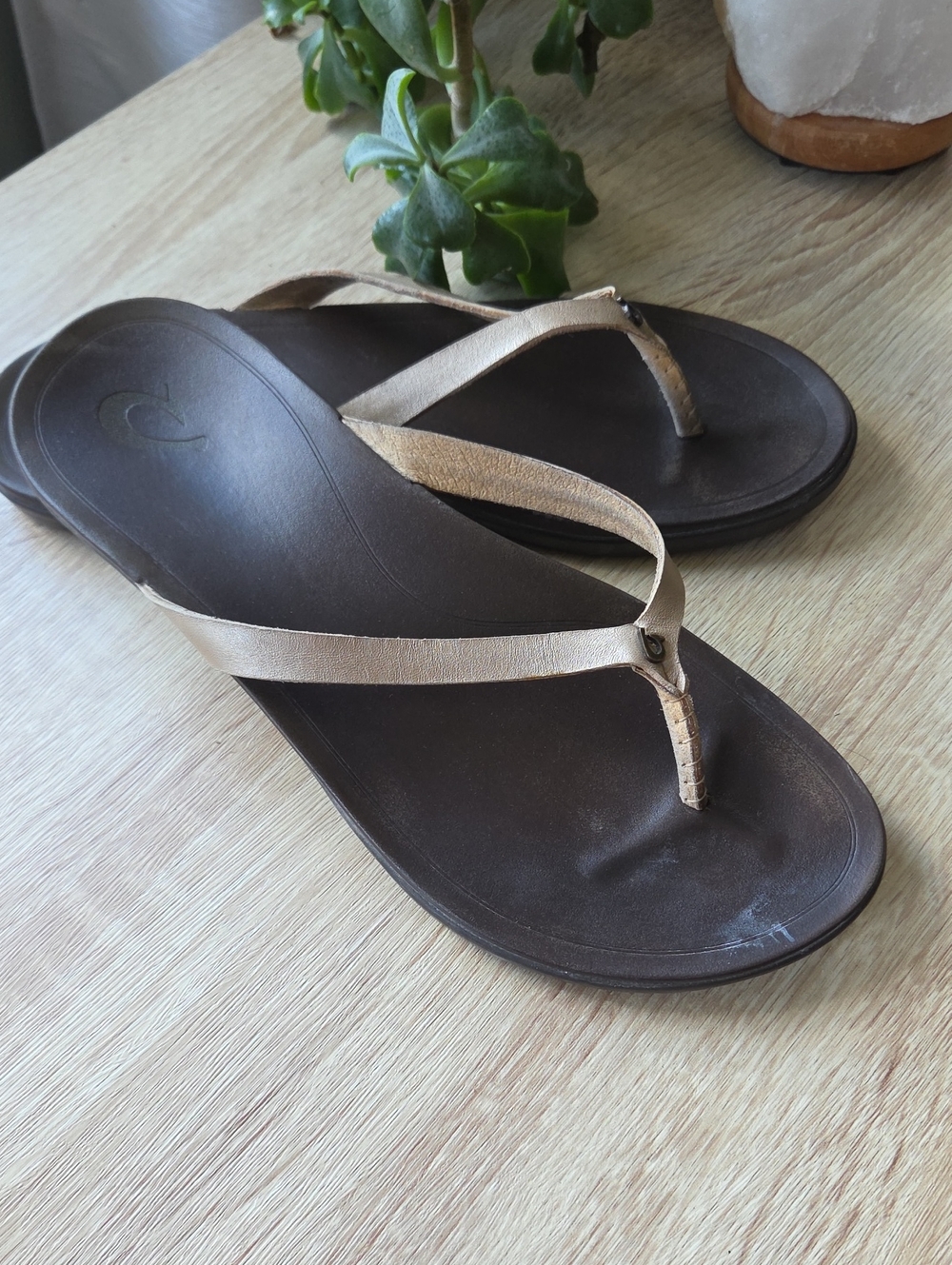 OluKai Molded Leather Strap Flip Flop